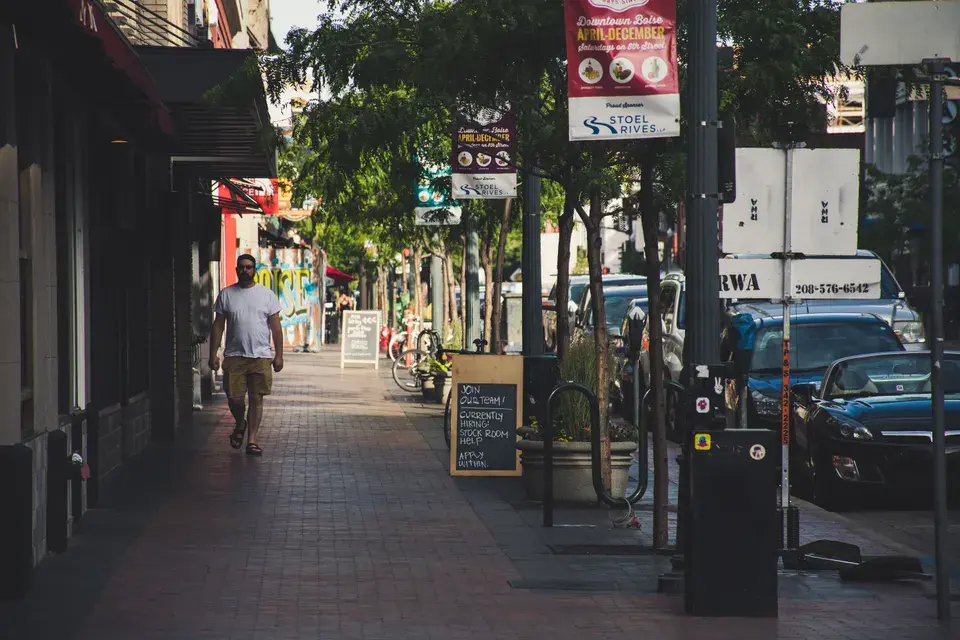Exploring Riverside, Missouri in Riverside